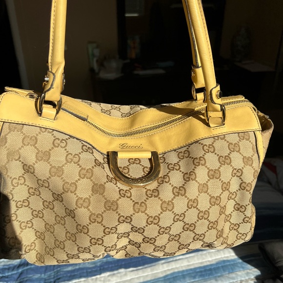 Authentic Gucci - Picture 2 of 12